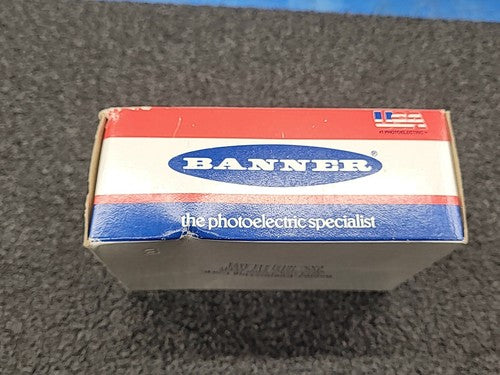 Banner SM912VQD Visible Beam Photoelectric Sensor Industrial Yellow Housing