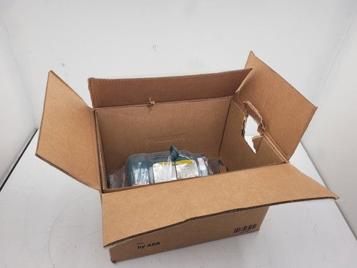 NEW ABB ECP3581T 2.8AMPS 1HP 3PHASE 60 HZ 208-230/460VOLTS MOTOR.