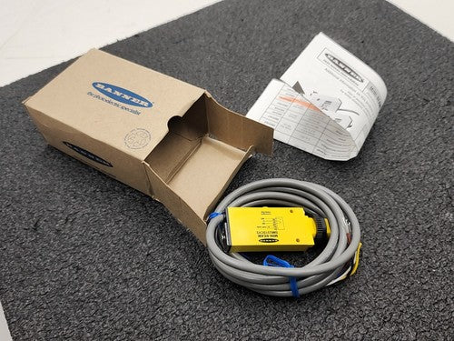 Banner SMU315CV2 Photoelectric Sensor Convergent Visible Red Mini Beam 43mm