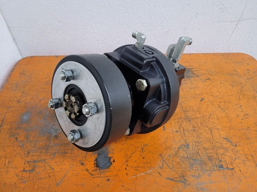 White Drive Products HB Hydraulic Wheel Drive Motor With Holding Brake Unit B2
