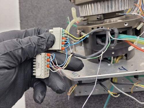 Sommer Automatic Robot Endeffector Quick Connect Rotary Passthrough Tool Changer