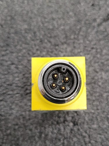 Banner SM912VQD Visible Beam Photoelectric Sensor Industrial Yellow Housing
