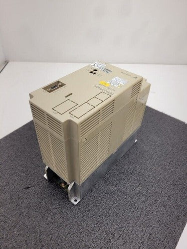 Yaskawa ServoPack Servo Motor Drive SGDB-05VD 1/2HP SCM Tech 80