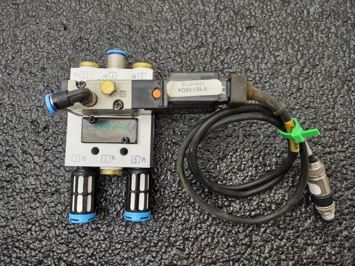 Lot of 2x SMC VZ3123-5MOZ-M5-Q and  2x VZ3123-5MOZ-M5 Pneumatic Valve Blocks