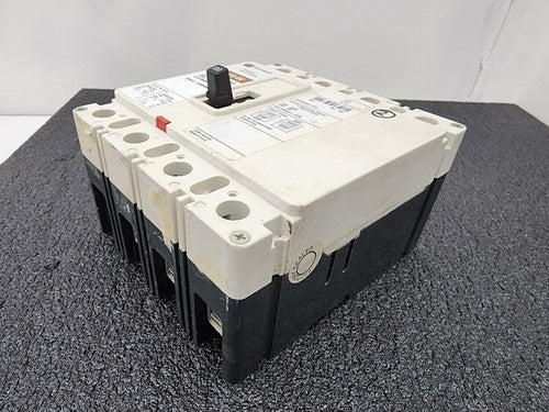 Cutler-Hammer Industrial Circuit Breaker HFD-DC 100 AMPS, 4 Poles, 750VDC