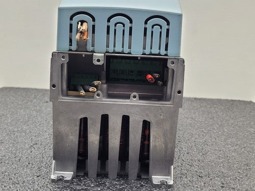 Johnson Controls VSD AC Drive SVX002A1 SVX9000 3HP 3PH 220-240 0-500Hz 11A