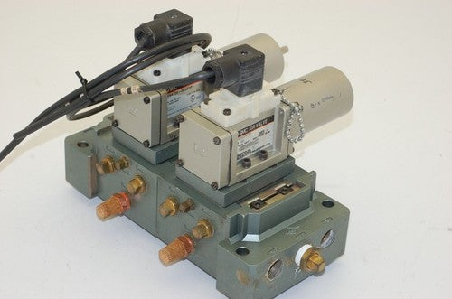 SMC Pneumatic Manifold,  NVS4124-0052DP Air Valve, 2-Position, 2-Valves