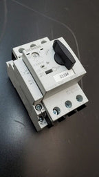 SIEMENS SIRIUS 3RV1021-1JA10 Circuit Breaker w/ 3RV1901-1A Auxiliary Contact