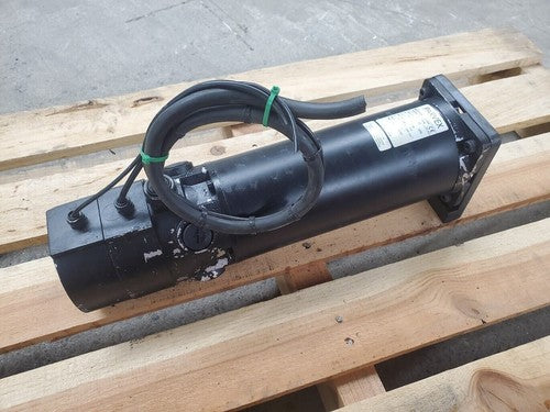 Parvex RX630ER1300 Brushed DC Servo Motor 134V 16A Working Pull 2400RPM