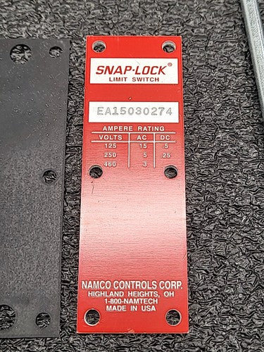 Namco EA150-30274 Snap-Lock Rotary Limit Switch 1NO/1NC Double Ended Shaft