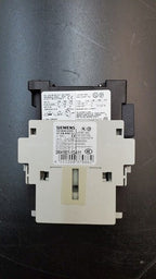 SIEMENS SIRIUS 3RT1024-1B Contactor E05 3 Phase w 3R1921-1DA11 Auxiliary Contact
