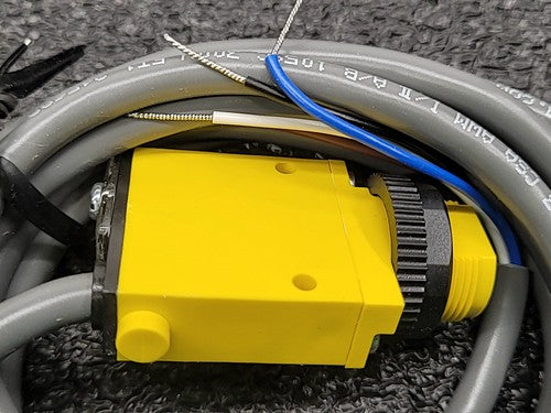 Banner SM312CV2 Mini-Beam Photoelectric Sensor Convergent Red Light Beam 26159