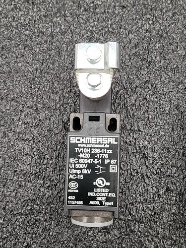 Lot 4 Limit Switches Schmersal TV10H Telemecanique XCKP Pizzato FF 4815 KDM