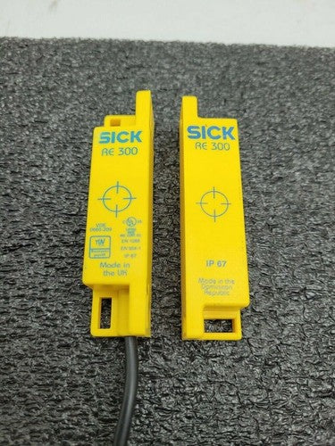 Lot of 3 Sick RE300-DA03P Safety Switch Non Contact w/Actuator 5' Cable 6025080