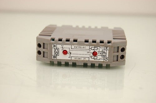 Entrelec 10 061.21 Relay Interface 24V DIN - Lot of 2