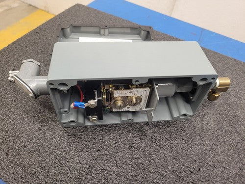 Allen Bradley 836-C7J Pressure Control Switch Bulletin 836 Series B Adjustable
