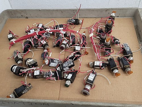 ~40 Allen Bradley 800MR 900MR Push Button Pilot Light Industrial Control Lot