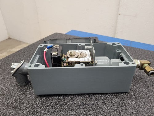 Allen Bradley 836-C7J Pressure Control Switch Bulletin 836 Series B Adjustable