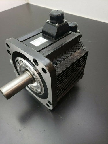 New Yaskawa AC Servo Motor SGMG-20ASB New 2Kw 200V 18.5 A