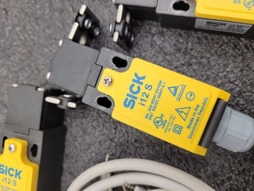 Sick S Series Safety Interlock Door Switch w/ Wire + Key i12-SB213 2x N/C 1x N/O