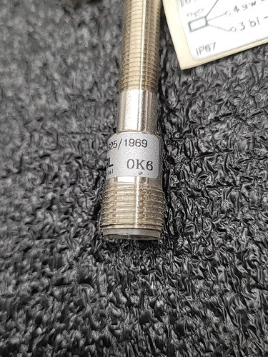 2x Schmersal IFL 2-8-01STP Inductive Proximity Sensor M8 Threaded Barrel Switch