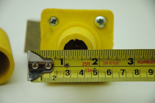 Leviton Single-Pole Female Receptacle, Yellow, 5/8" ID