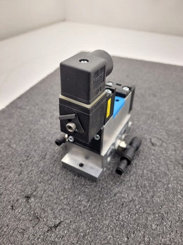Festo Pneumatic Valve Block MN1H-5/2-D-1-FR-S-C -13 to 240 psi INPUT 159716