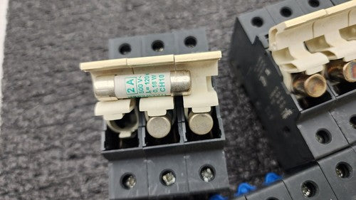 Schneider Electric DF101 DF103 DF143 Lot of 15 Fuse Holders w/ assorted fuses