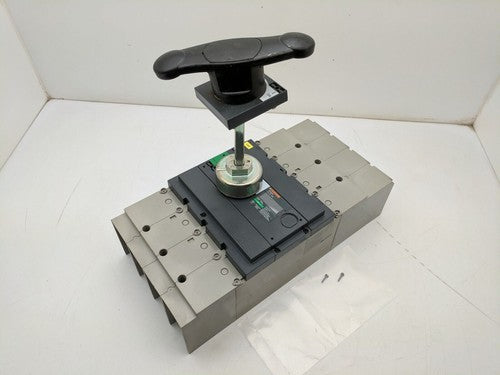 Schneider Merlin Gerin Interpact INSJ400 600V 400A Molded Case Disconnect Switch