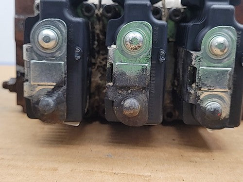Danfoss 11166838 Hydraulic Stack Control 3 Valve Manifold w/ Manual Levers V4