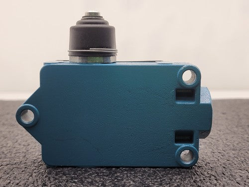 Honeywell Micro Switch BAF1 Limit Switch 20A SPDT Top Plunger Actuator Blue