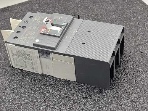 Lot of 2 ABB SACE TMAX XT3N  225 Circuit Breaker
