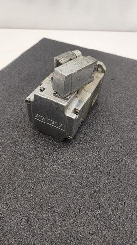 Siemens 1FK7042-5AF21-1UA0 Brushless AC Servo Motor SIMOTICS S 0.82kw