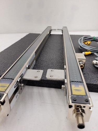 Banner EZ-Screen SLSR14-750NQ8 SLSE14-750NQ8 ESD Series 750mm Area 24VDC Lot A