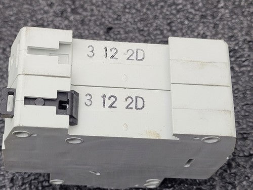 Lot of 10 Eaton Cutler Hammer WMZS2D02 Miniature Circuit Breaker 2A 5kA Type D