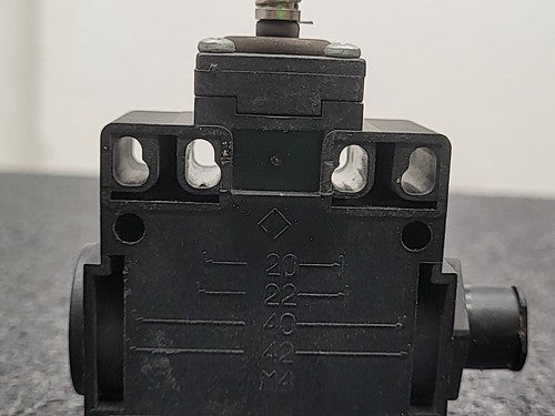 Pizzato FX 320-K72 Limit Switch Position Sensor Ue 250V Ith 4A PG13.5 Lot of 2