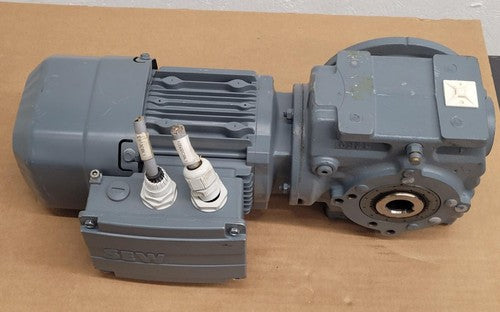 SEW-EURODRIVE SA47/T DRS71S4BE05 Right Angle Gearmotor Thru Shaft 32:1 Ratio