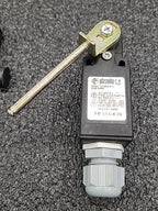 Lot 4 Limit Switches Schmersal TV10H Telemecanique XCKP Pizzato FF 4815 KDM