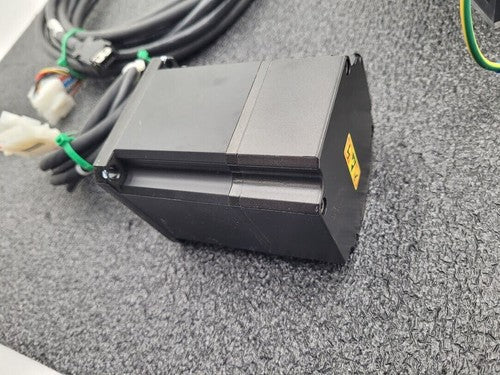 Sanyo Denki AC Servo Motor Q2AA07020DXS2L w/ Servo Drive RS2A01A8AA0046B2PL1