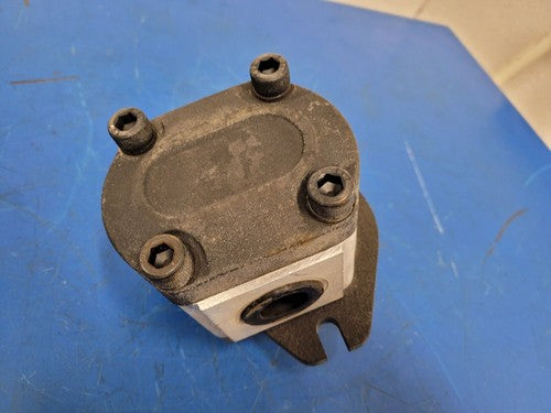 0.48 cu in Dynamic GPF2008PC Hydraulic Pump Some Corrosion On Gears 71010
