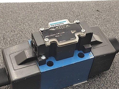 Mannesmann Rexroth 4WE10H40/CW11ON Hydraulic Directional Control Valve 9DA/N