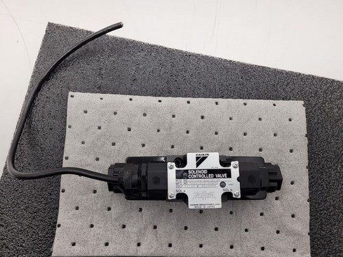 DAIKIN KS0-G02-4CA-30-EN Solenoid Controlled Valve AC100V 50/60Hz Working Pull