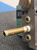 Numatics 228-703B Solenoid 2 Valve Manifold Pneumatic Air Control 120VAC