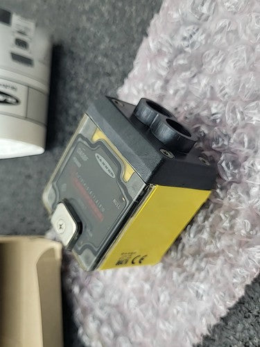 Banner OASBF 27600 Analog OMNI-BEAM Photoelectric Sensor Block Infrared 2
