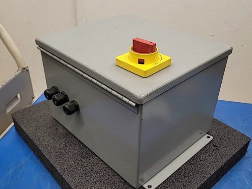 SCE SCE-12108CH Industrial Control Panel Enclosure Type 12 w/ On Off 12"x10"x8"
