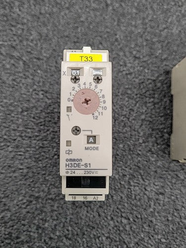 Omron H3DE-S1 Timer Relay Multi Function Time Delay 24-230VAC/DC SPDT Lot of 2