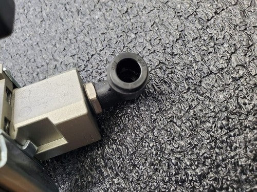 SMC AV2000-02-5DZB Soft Start 24VDC Solenoid with AF20-N02-6CZ Air Filter
