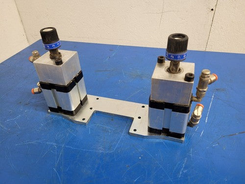 Pneumax Pneumatic Dual Cylinder Actuator w/ Adjustable stops 2420A1513