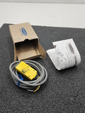 Banner SMU315CV2 Photoelectric Sensor Convergent Visible Red Mini Beam 43mm