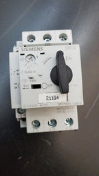 SIEMENS SIRIUS 3RV1021-1JA10 Circuit Breaker w/ 3RV1901-1A Auxiliary Contact